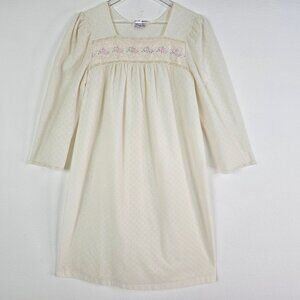 Vintage Vanity Fair Cream Nightgown With Floral Embroidery Lace Trim Sz M